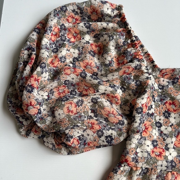 MINKPINK Multicolor Floral Puff Sleeve Dress - Picture 4 of 11